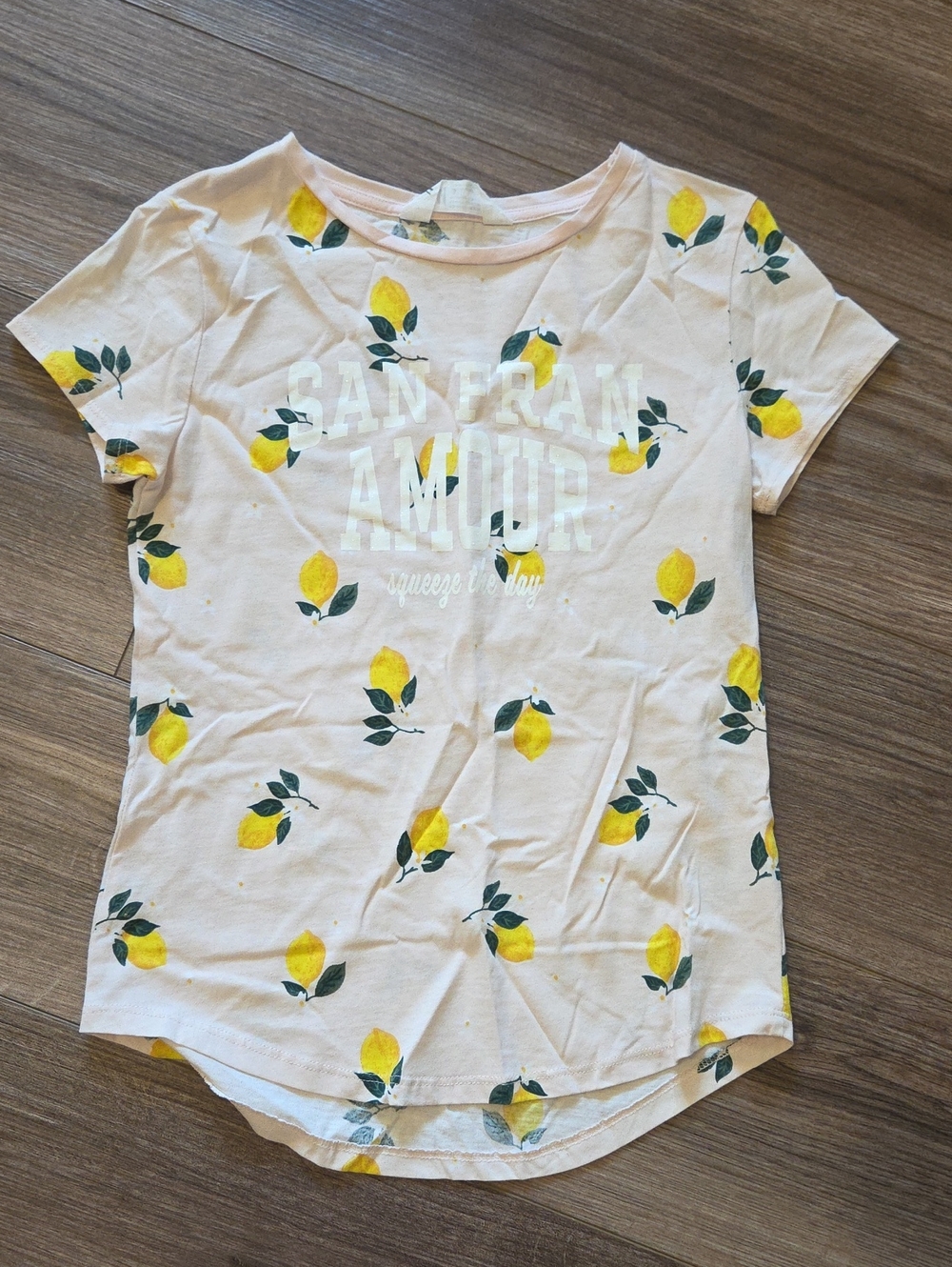 H&M Cream Short Sleeve Tee with Yellow Lemon Print